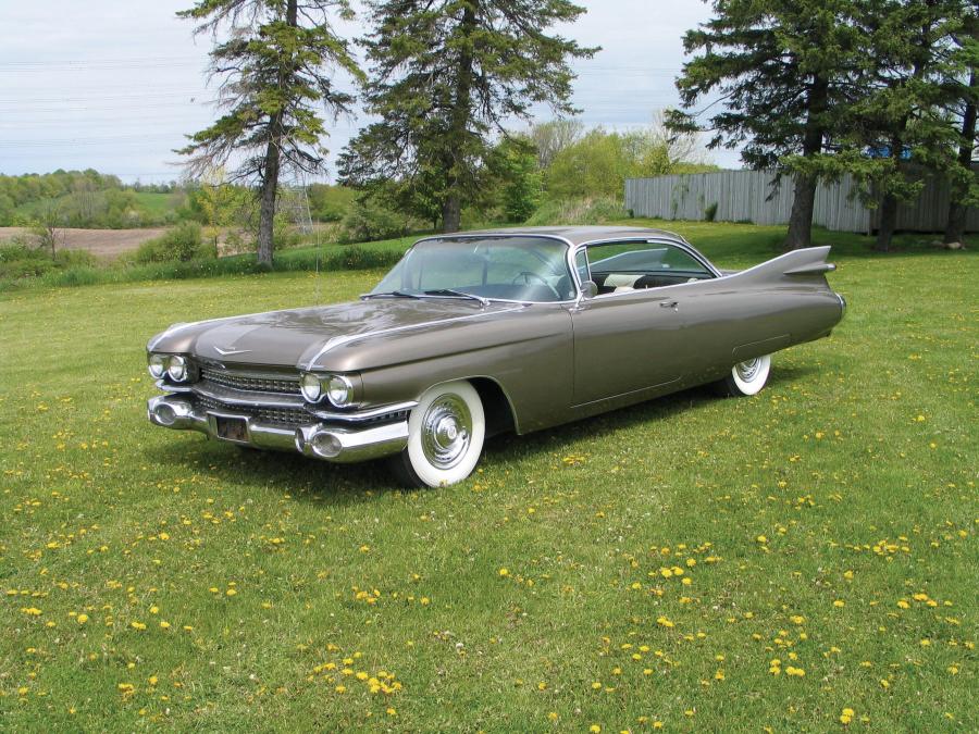  Cadillac Series 62 Hardtop Coupe 1959 года  (фото 7 из 10)